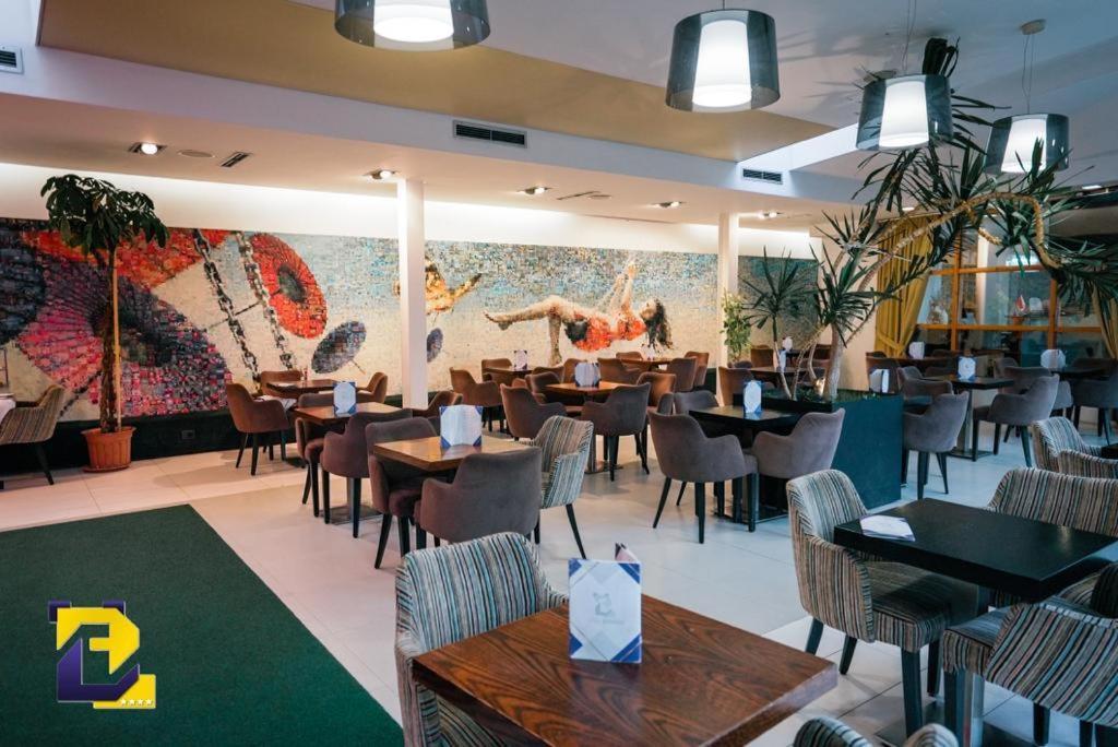 Hotel Bermon Tiranë Ngoại thất bức ảnh